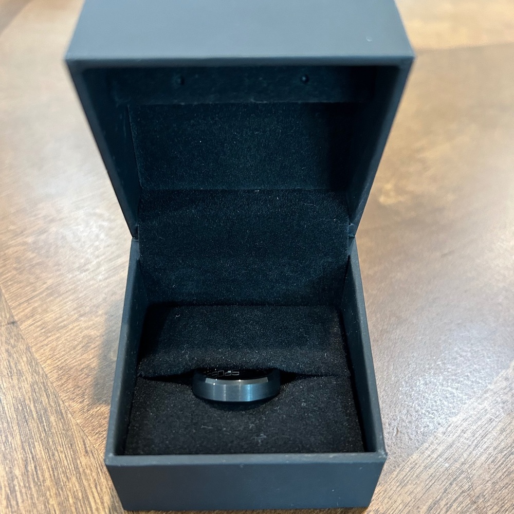 Men’s Wedding Band